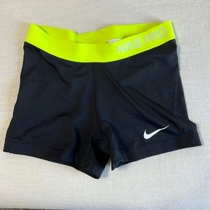Black Nike compression shorts (spanks) woman’s medium